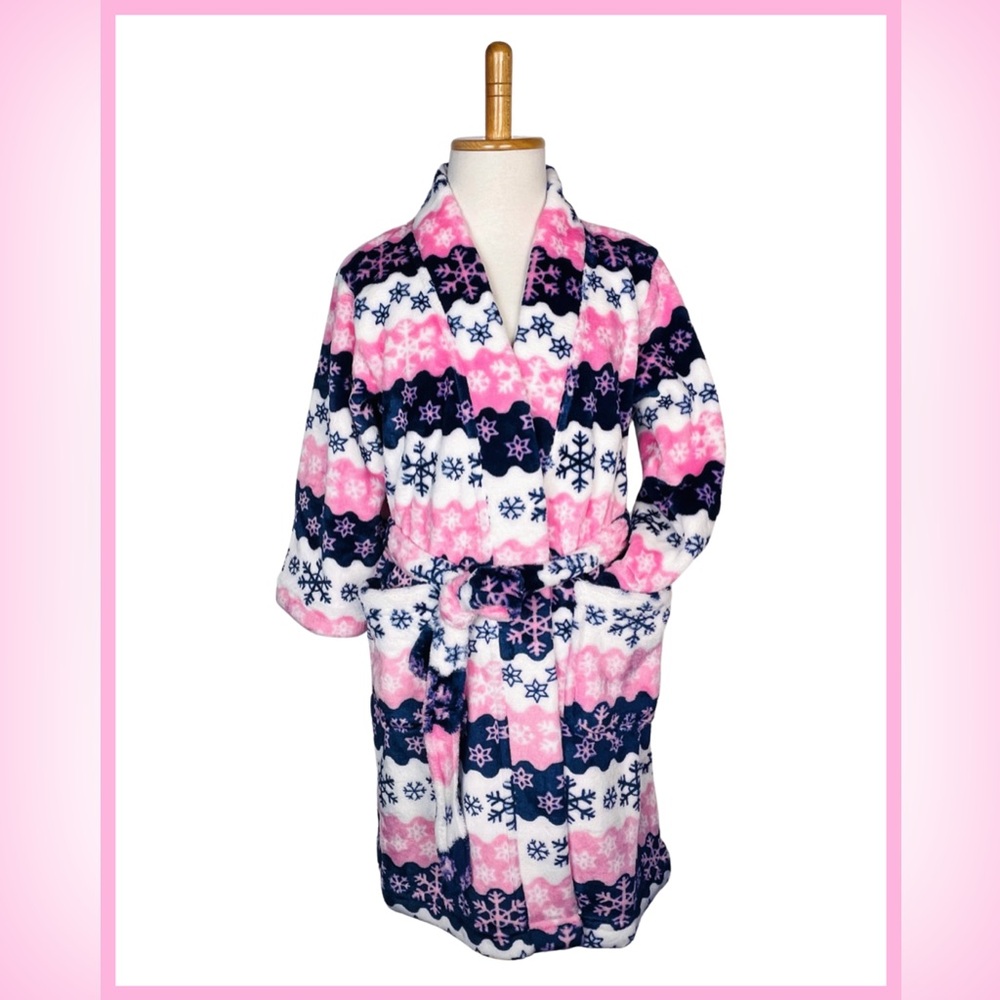 Candy Pink Pink Snowflake Super Soft Fleece Robes NWT